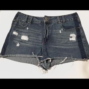 Maurice’s denim shorts sz 13/14